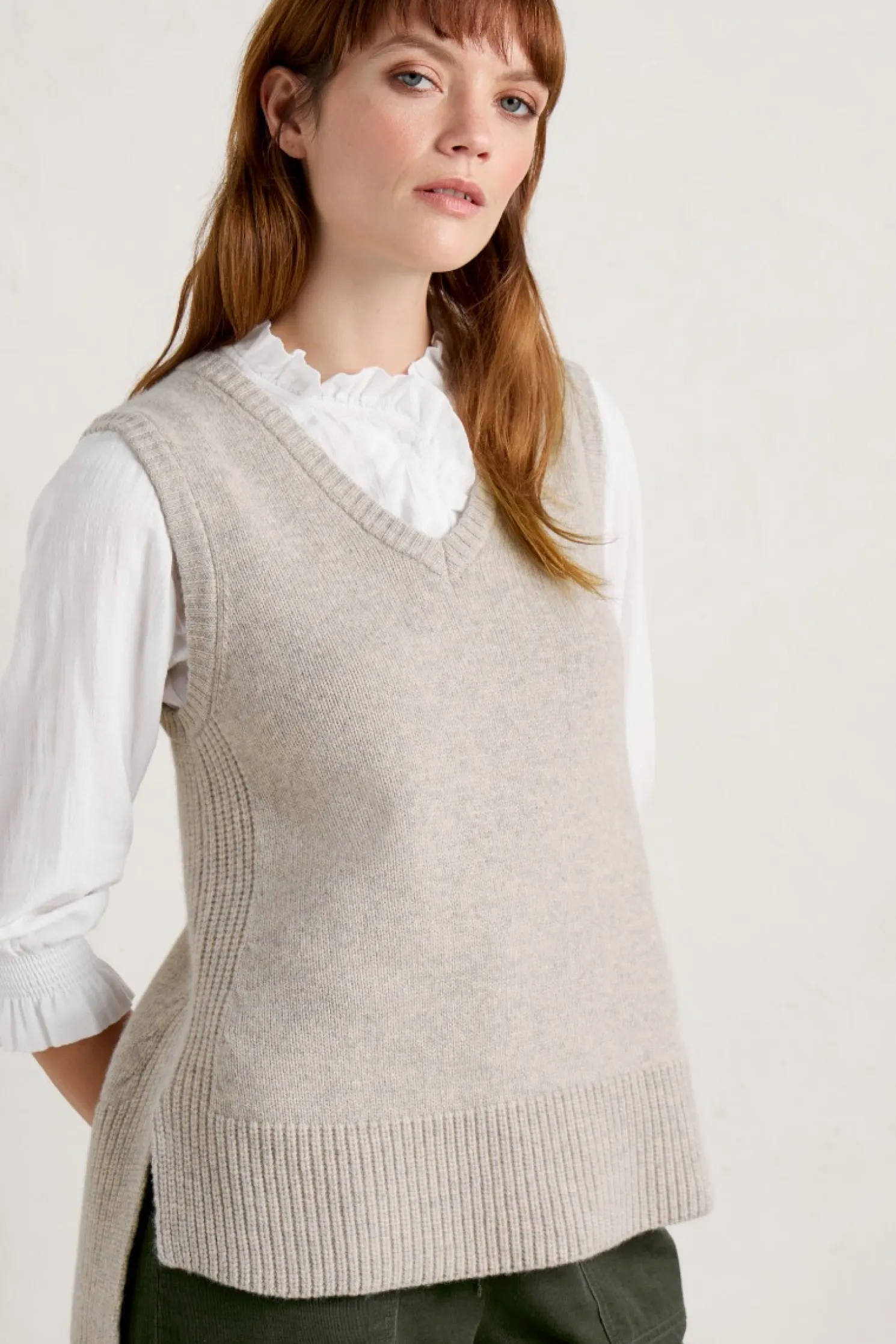 Coupling V-Neck Vest