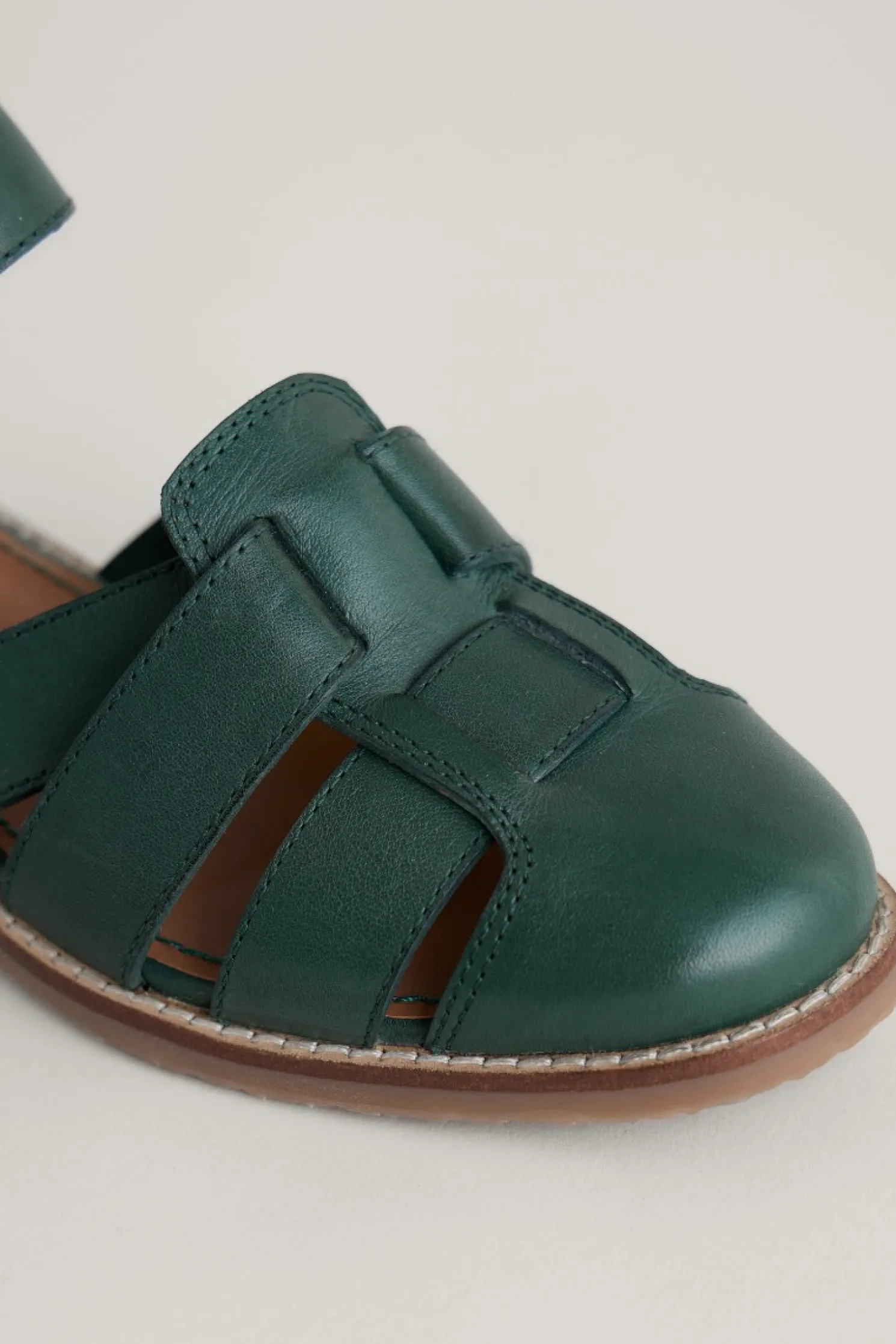 First Chorus Closed Toe Leather Shoes