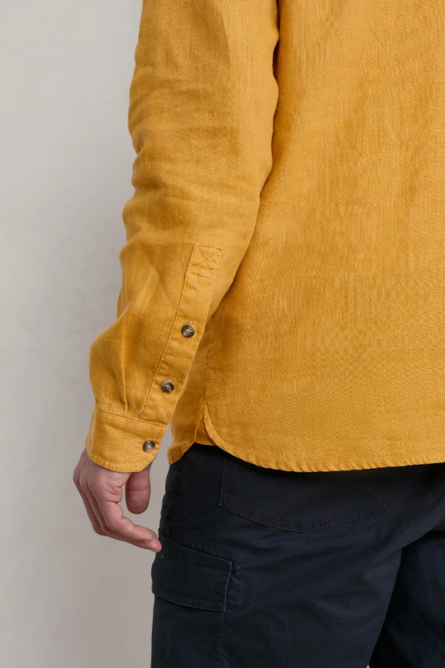 Men's Artist's Linen Shirt