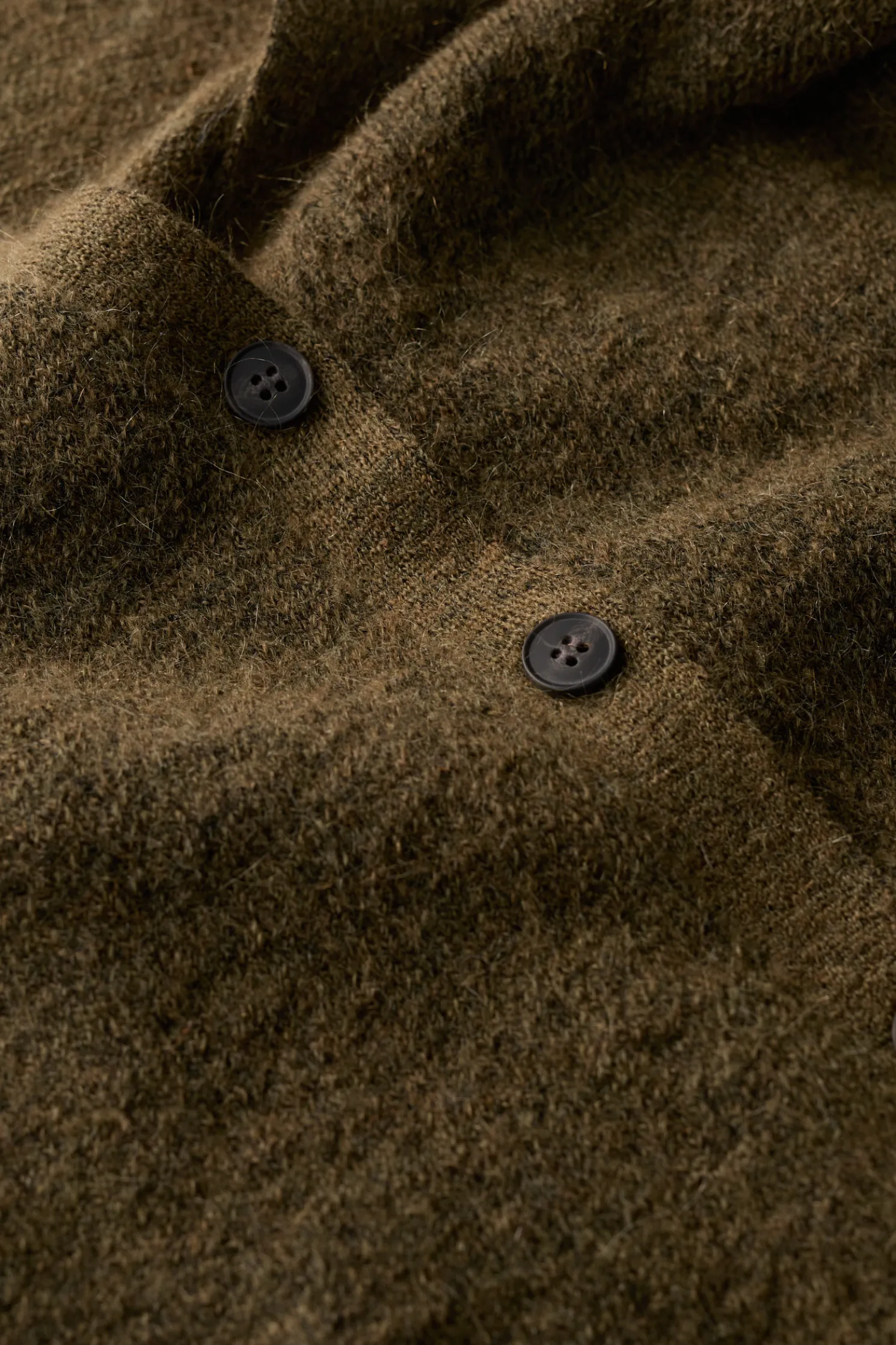 Taffle V-Neck Cardigan